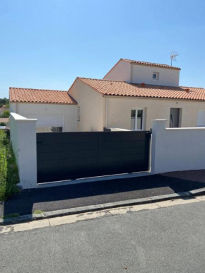 Bel appartement chez particulier calme et piscine